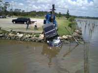 hummeratriverside2.jpg