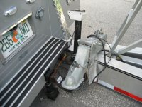 Trailer broken 011.JPG