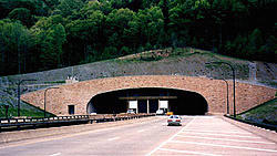 Cumb_Gap_Tunnel_S.jpg