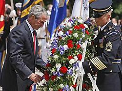 3_63_052608_bush_soldier.jpg