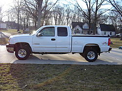 2005 Chevy 2500HD 004.jpg