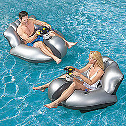 Click image for larger version. 

Name:	bumper boats.jpg 
Views:	3 
Size:	53.0 KB 
ID:	22977