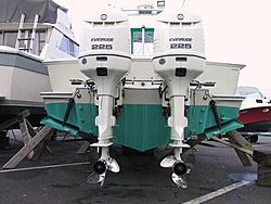 Click image for larger version. 

Name:	Whaler27-Stern.jpg 
Views:	6 
Size:	27.4 KB 
ID:	76160
