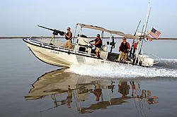 800px-US_Coast_Guard_Transportable_Port_Security_Unit.jpg