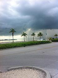 Click image for larger version. 

Name:	398927_487855574564251_930788917_nwaterspout2.jpg 
Views:	12 
Size:	75.1 KB 
ID:	73915